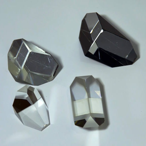 アミチルーフ光学プリズム United Photonics Technology BK7