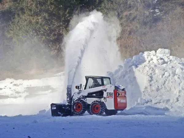 小型ローダー用除雪機 - SB Series - BOBCAT