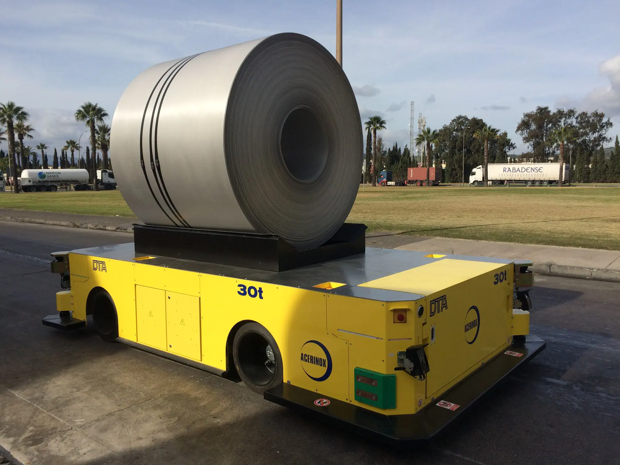 ハンドリング用AGV - 30T - DTA - 重荷重用 / 電動式 / 多方向