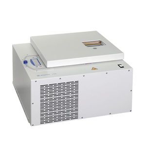 実験用遠心分離機