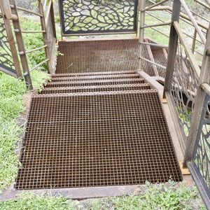 金属製グレーチング 1