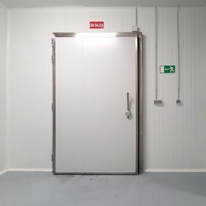 蝶番付ドア 1