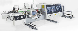 自動縁貼機