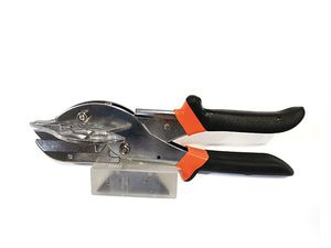 プラスチック用裁断工具 1
