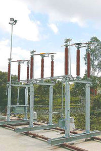 高電圧断路器 1