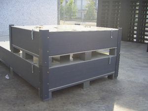 金属製クレ，ト