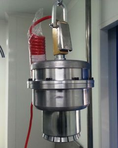 パイプ用圧着機 1