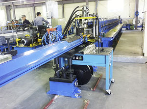 プロファイル用ロール成形機