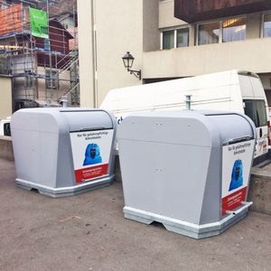 プラスチック製廃棄物コンテナ