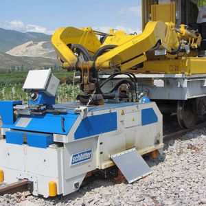 両端繋ぎ溶接機 1