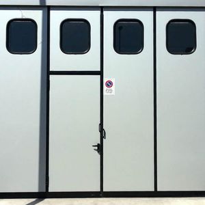 折たたみ式ドア
