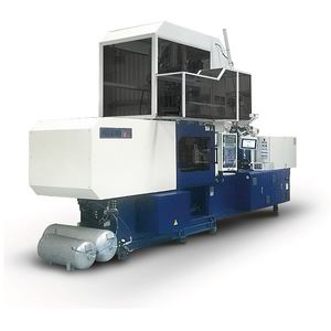 射出延伸ブロー成型機