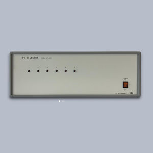 電圧計測器