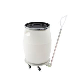プラスチック製缶型容器