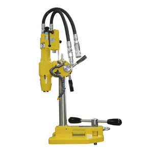 油圧式コアドリル