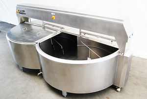 ステンレススチル製製造タンク