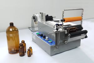 半自動ラベル自動貼付機