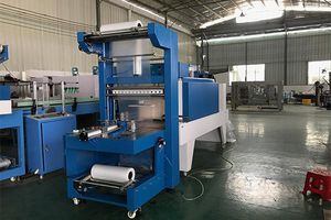 半自動収縮包装機