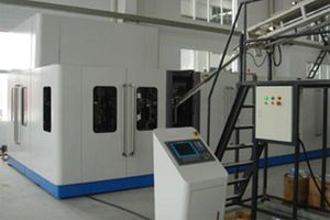 押出しブロー成型機