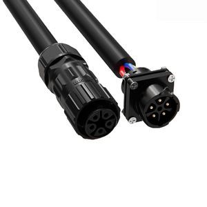 電源コネクター