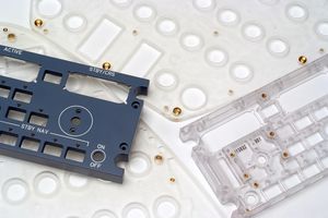 プラスチック機械加工 / CNC / 5軸 / 3軸