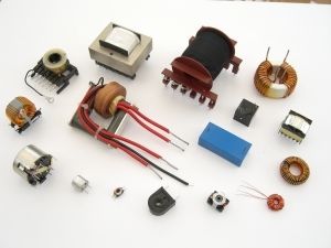 電源変圧器
