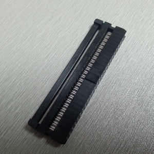 電源コネクター