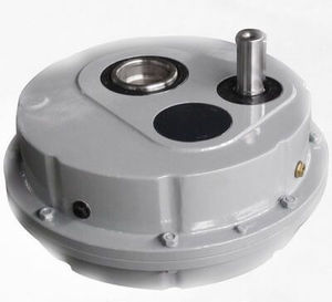ヘリカル歯車減速機