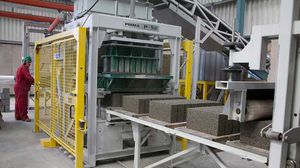 コンクリート製ブロックと敷石製造機
