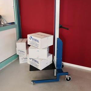 バッテリー式巻き上げ装置