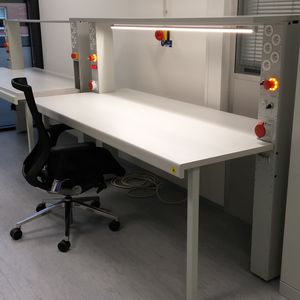 産業用作業台
