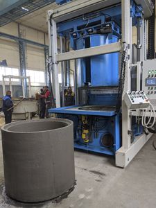 コンクリート製ブロックと敷石製造機