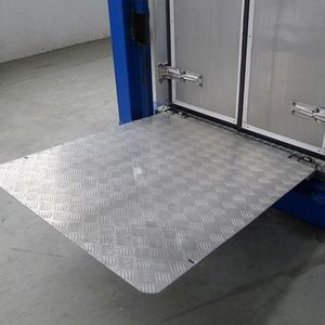 搭載用スロープ