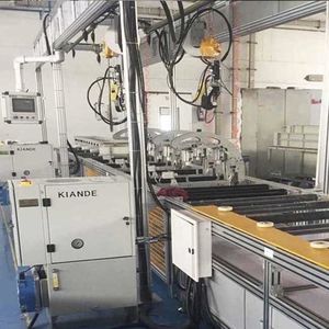 バスバ,用鋲打機