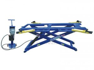 移動式シザース型高所作業車