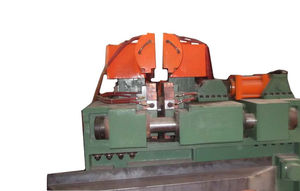 両端繋ぎ溶接機