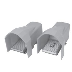 操作用ペダル