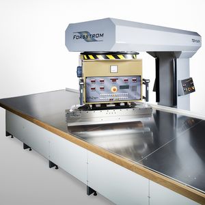 溶接用プレス機