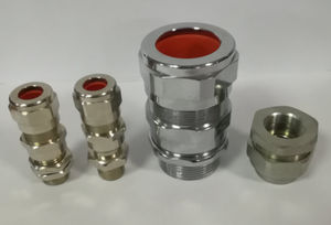 金属製ケーブルグランド