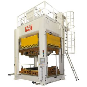 油圧式プレス機