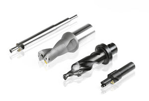 插入ドリルビット