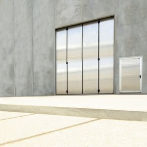 折りたたみ式ドア