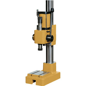 空圧式プレス机