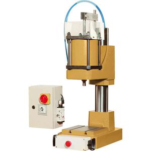 空圧式プレス机