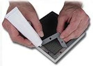 シリコン製接着剤