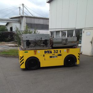 電動式自動台車 1