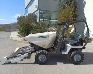 タイヤ式ダンプカー