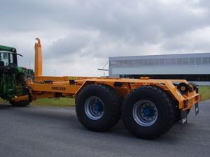 コンテナトレーラー