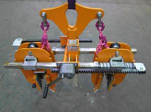 コンクリート製マンホールクランプ 1