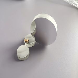 誘電性ミラー